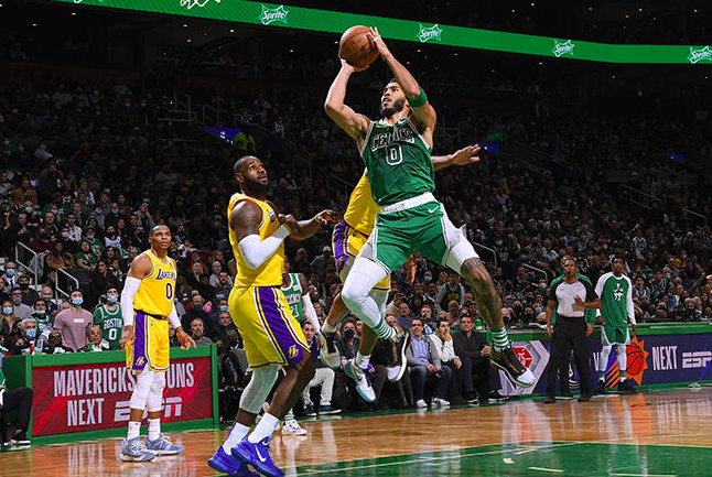 关于BRO力克TL，Bin打出惊人五杀宿敌对决四强赛，技惊四座的信息