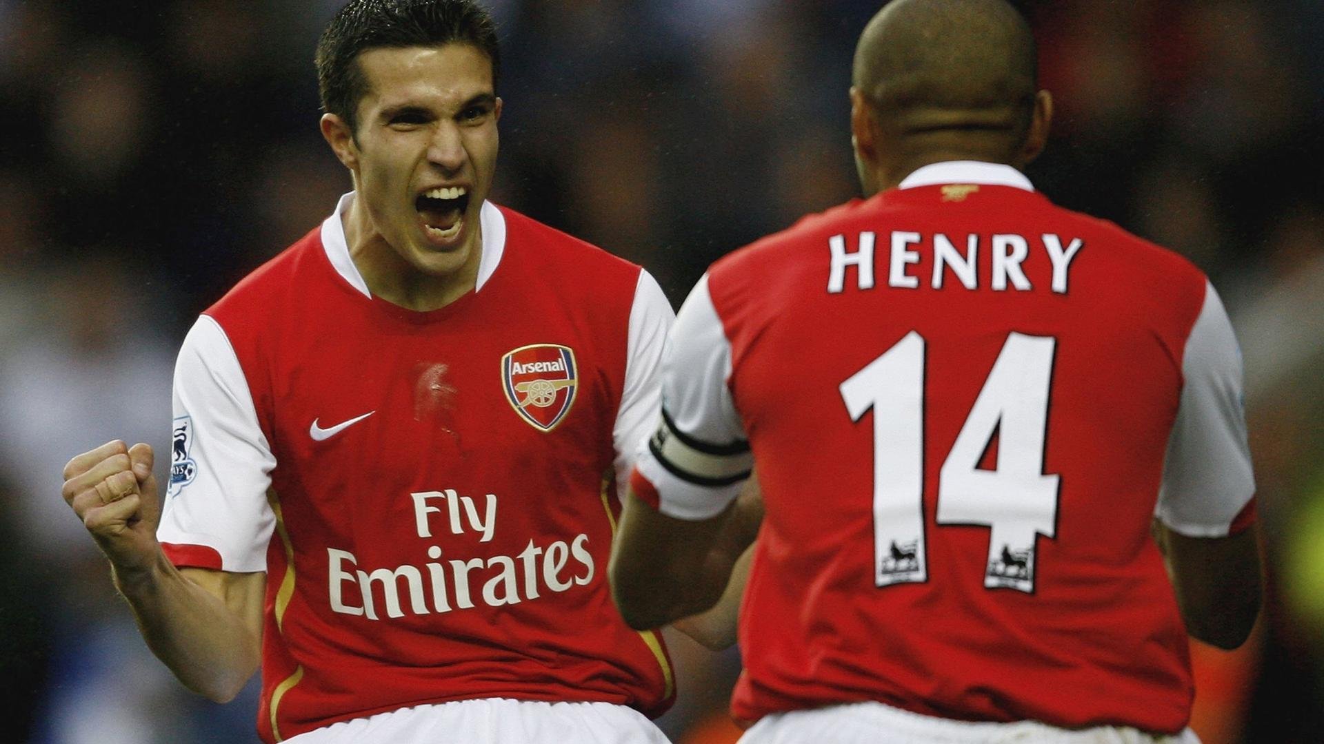 跨界传奇，当新疆铁骑踏平火箭，班凯罗在英超赛场接管冠军之战