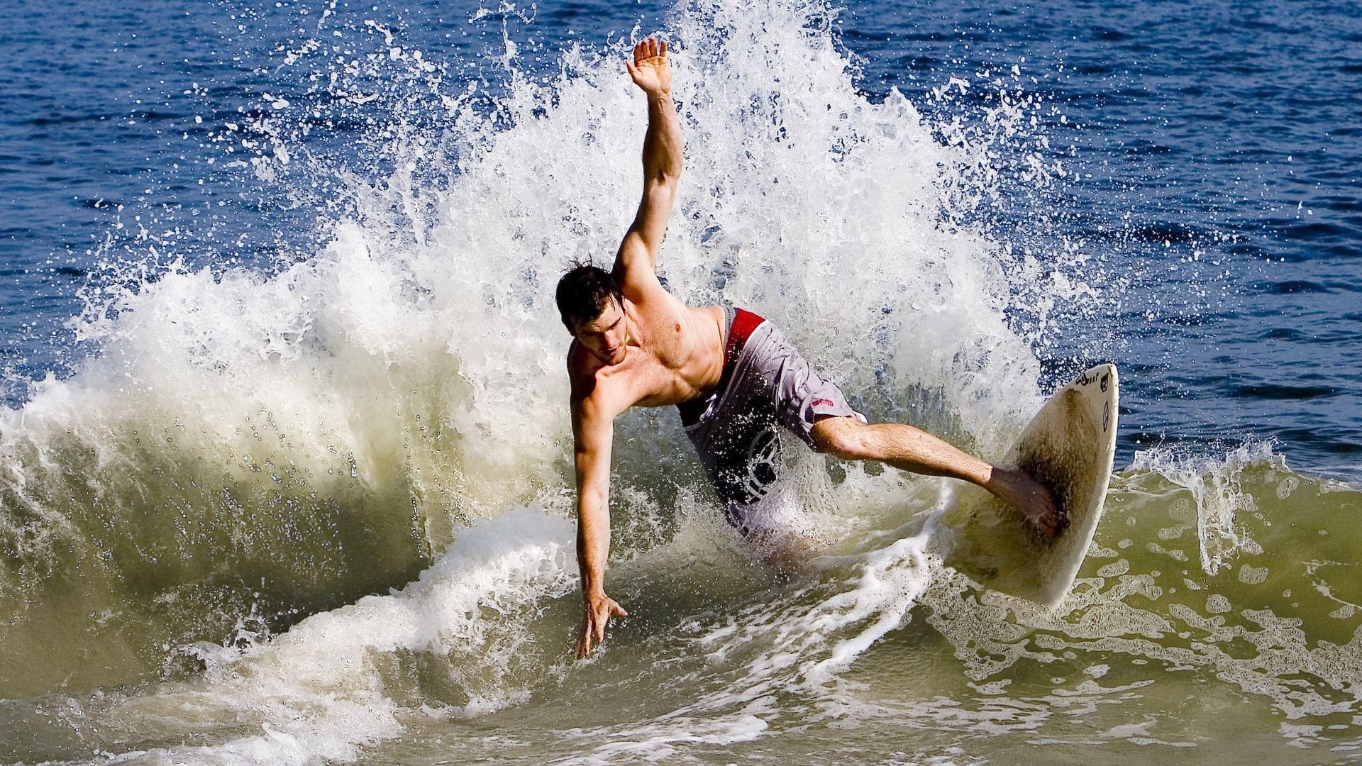 绝杀之夜，浓眉哥统治全场，四川队一剑封喉北京队
