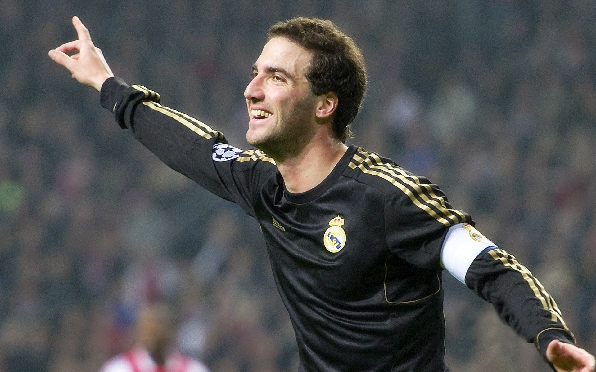 塞恩斯状态火热，索伯车队上演惊天翻盘，法拉利主场神话破灭